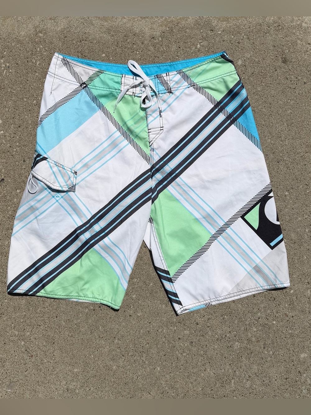 Vintage Y2K quiksilver big plaid Boardshort boardies